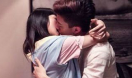 亲胸摸胸视频,情感表达还是道德边界？